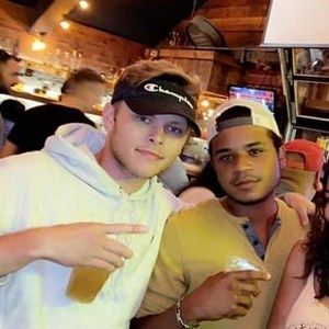 Meet your Posher, Troy